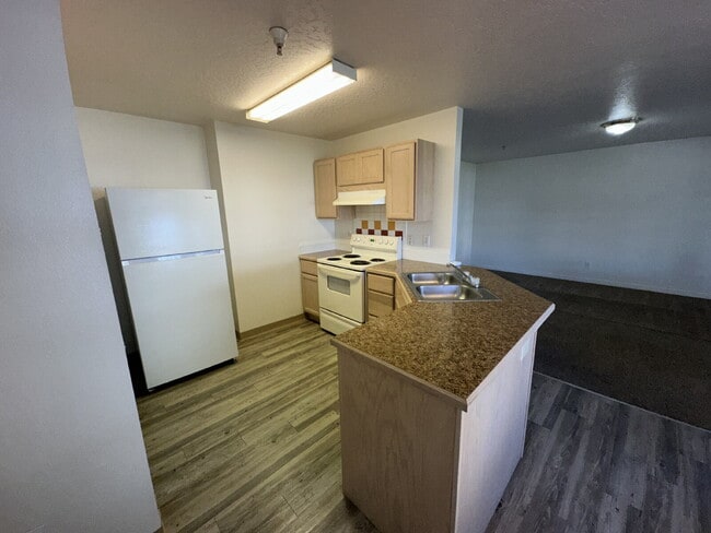 Photo - 122 Davis Ave