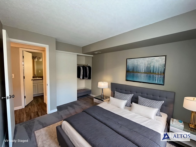 Photo - 2 bed 2 bath on ground floor W/D in Unit! ... Unit 101