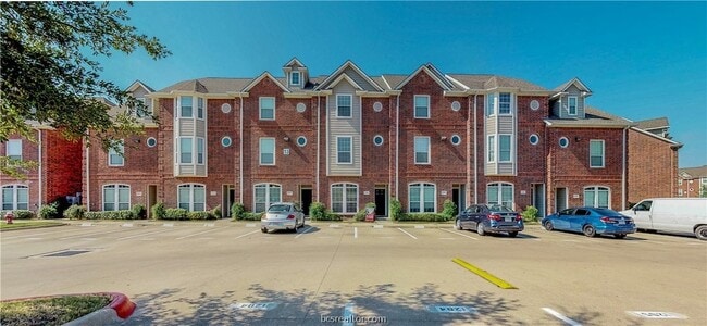 Building Photo - 305 Holleman Dr E Unit 1306