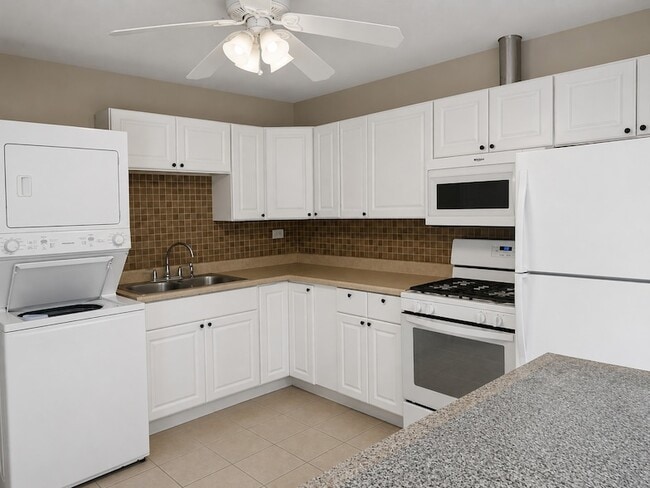 Photo - 6847 Hawthorne Ln