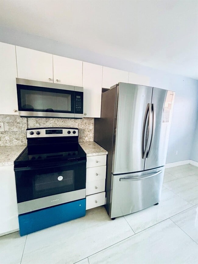 Photo - 16891 SW 92nd Ct