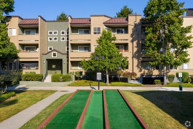 Serramonte Ridge Apartment Homes