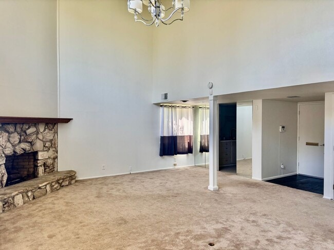 Photo - Bright & Airy 3-Bedroom Condo in Prime Mor...