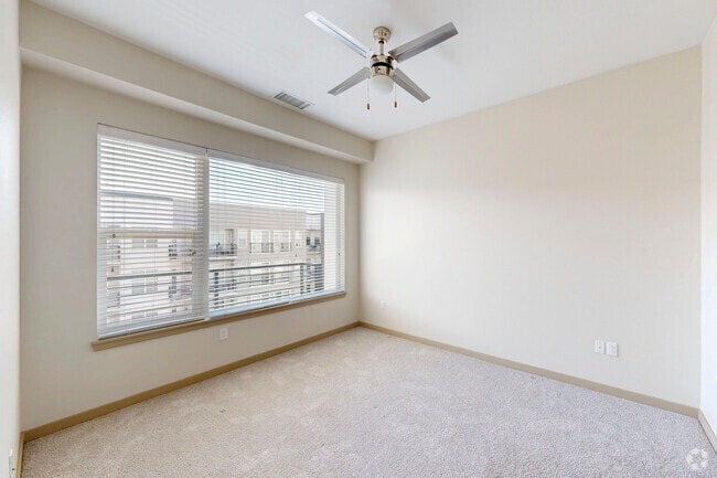 Challenger II - 1BR, 1BA - 766SF - Bedroom