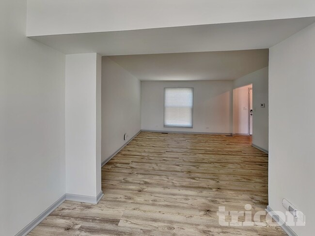 Photo - 1419 Farrington Ln