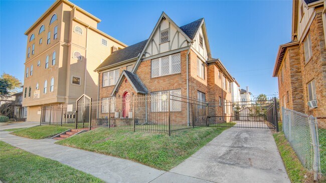 Photo - 401 W Clay St Unit 4