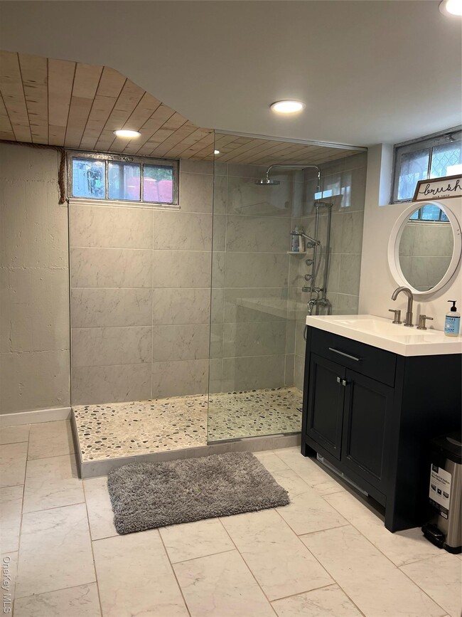 Photo - 711 Pelhamdale Ave