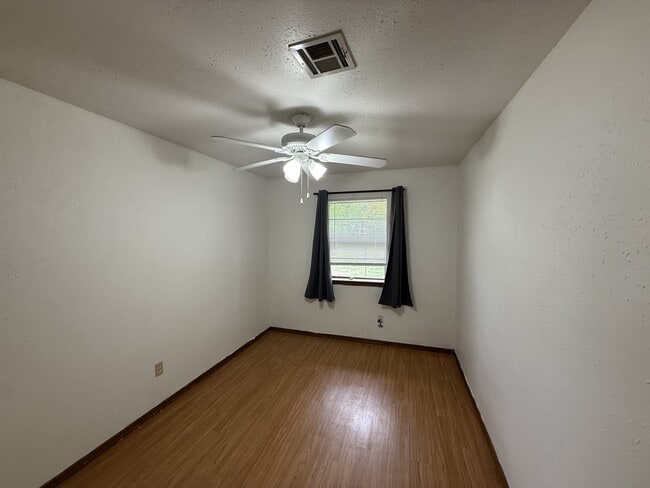 Photo - 424 N Hillcrest Ave