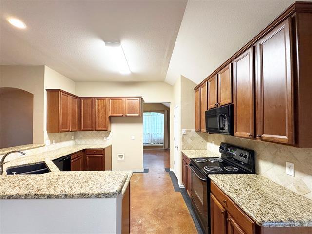 Photo - 724 Red Elm Ln