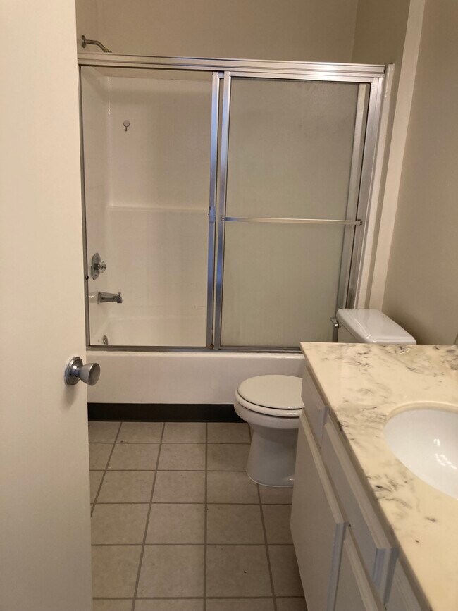 Photo - 9950 Zelzah Ave