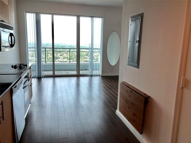 Photo - 60 SW 13th St Unidad 2519