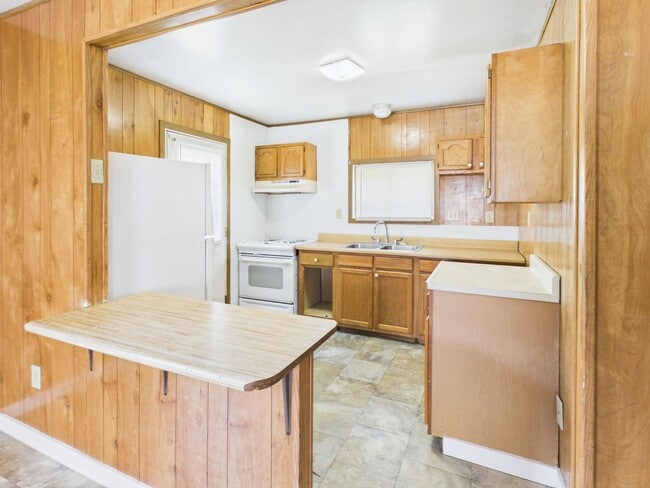 Photo - 711 W 3rd Ave