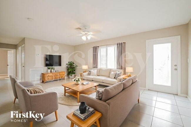 Photo - 22 Willow St