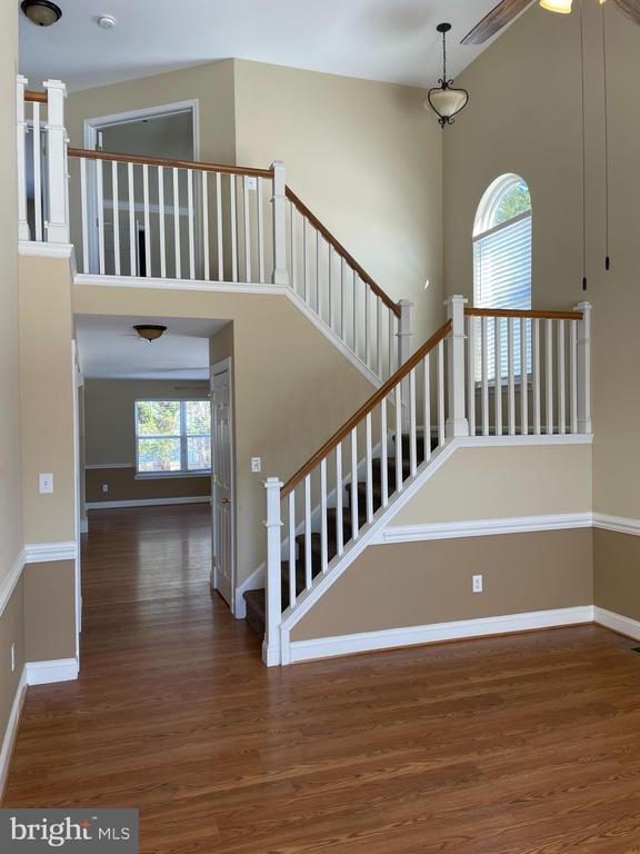 Photo - 673 Warren Dr