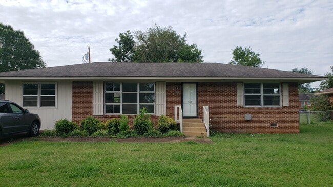 Photo - 1006 Waverly Ave