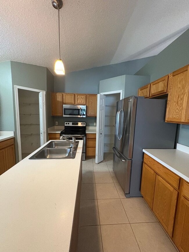 Photo - Wonderful 4 bedroom plus bonus room BEAUTY...