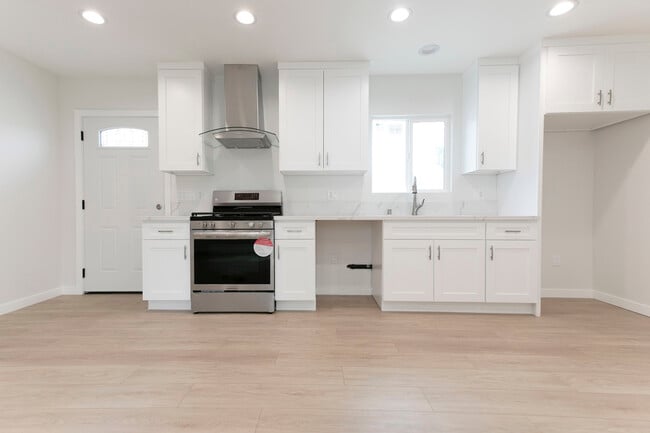 Photo - 13118 Branford St Casa