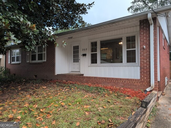 Building Photo - 202 Bishop Dr