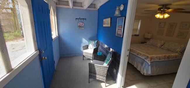 Building Photo - 1915 Avenue O 1/2 Unit A