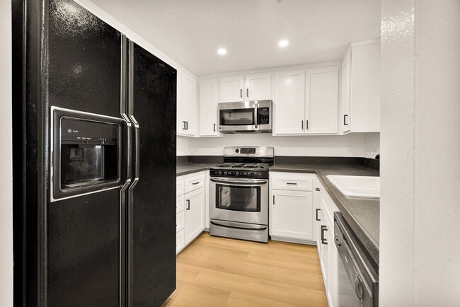 Photo - 15155 Sherman Way Unit 52