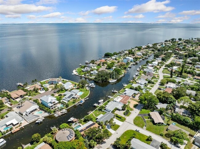 Photo - 3596 Beach Dr SE