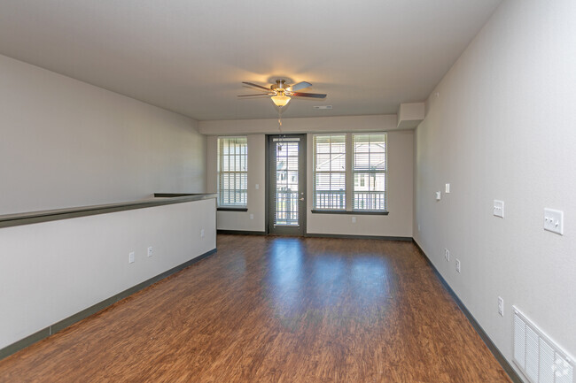 2BR, 2BA - 1,209SF