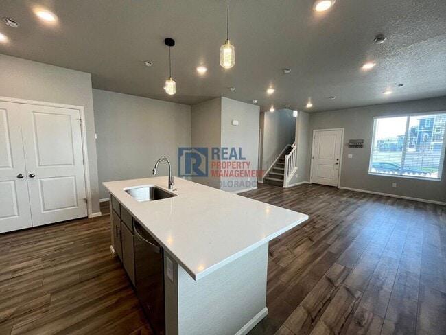 Photo - 9254 Henson Pl