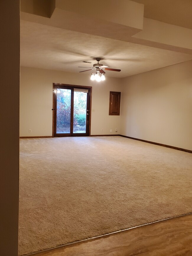 Photo - 4273 N 143rd St