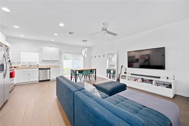 Photo - 1106 NW 40th Ter