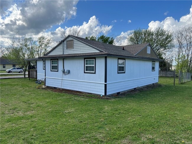 Photo - 851 S Jersey St