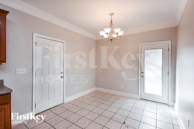 Photo - 4611 River Rd