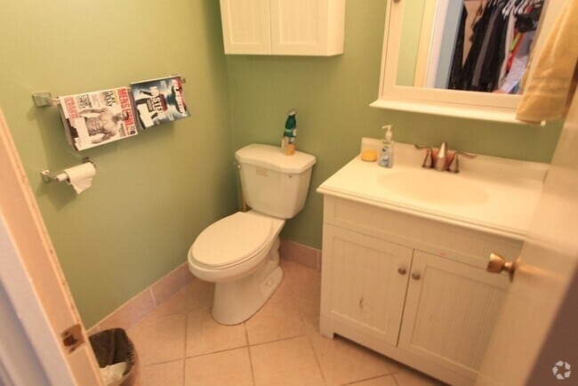 Building Photo - 41 Ashford St Unit 2 Rental