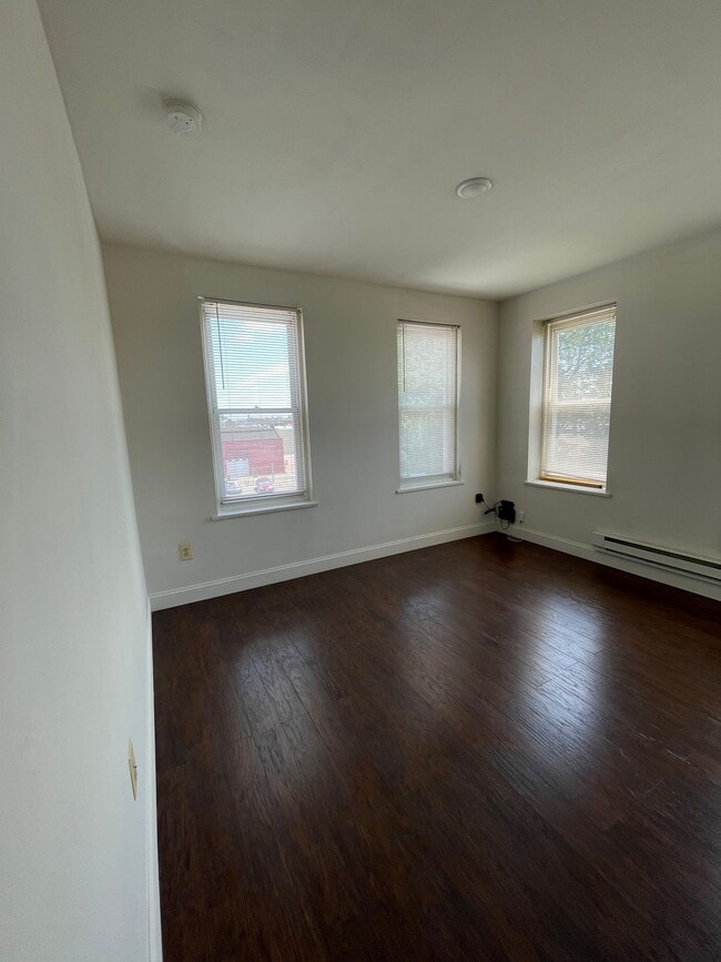 Building Photo - 2641 E Clearfield St Unit 3R
