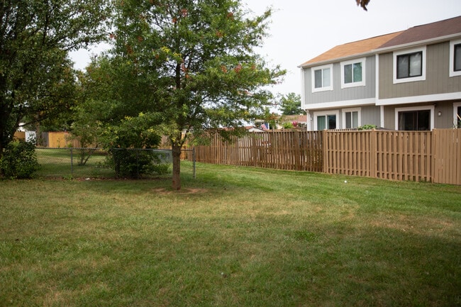 Photo - 15 Sugarland Square Ct