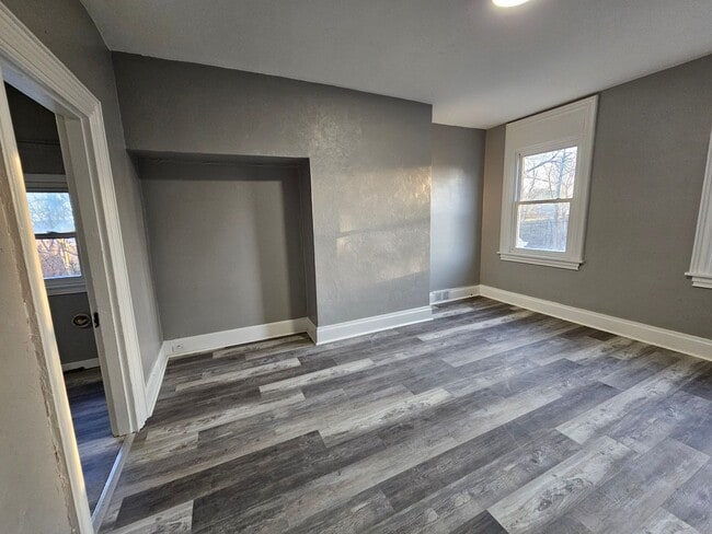 Photo - Newly updated 3 bedroom 1 bath apartment i...