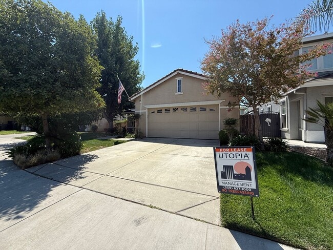 Building Photo - Single-story 3 bedroom, 2 bathroom, plus o... Rental