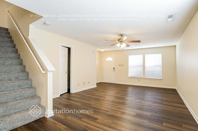 Photo - 1905 Dunsmore Ln
