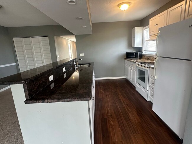 Photo - 1221 Court St