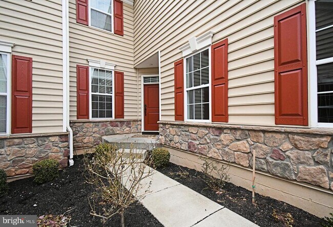 Photo - 136 Iron Hill Way