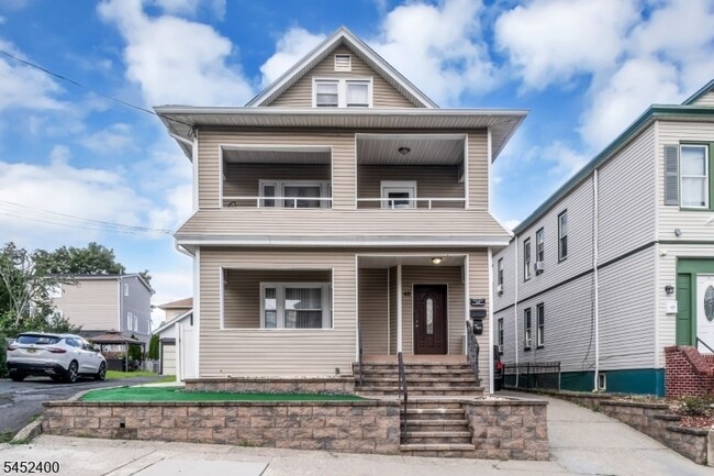 Building Photo - 46 Palmer St Unit 1