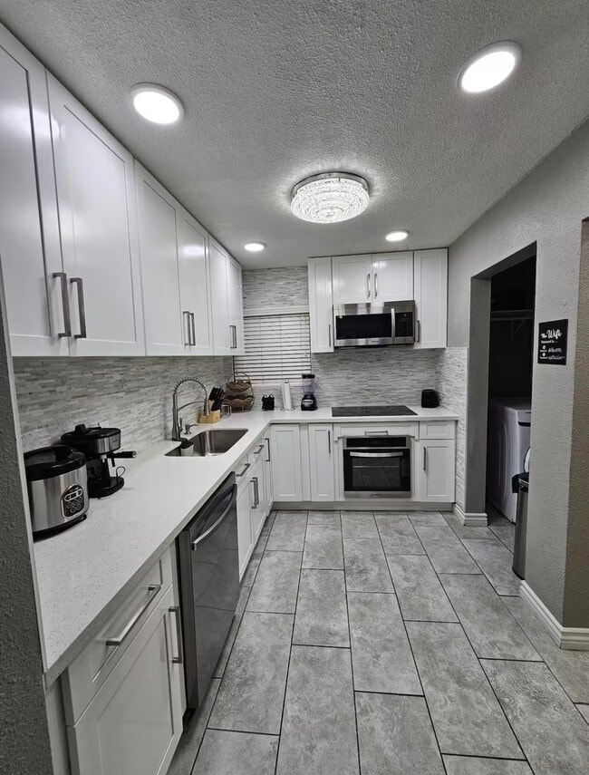 Photo - 258 Spencer St
