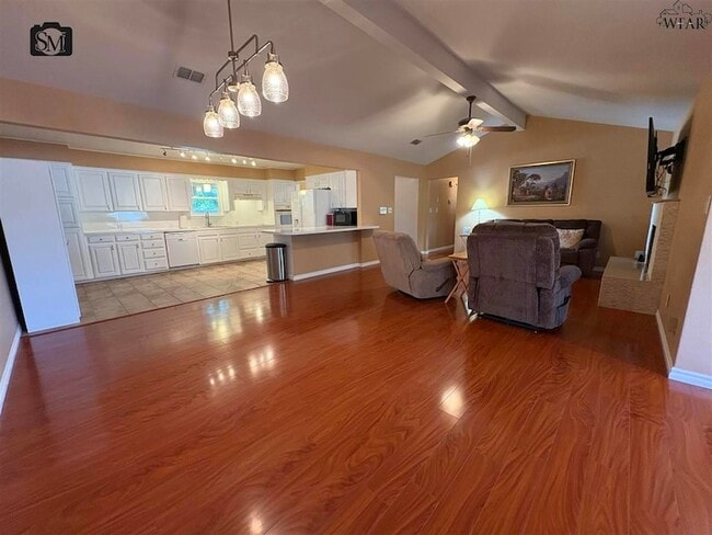 Photo - 1007 Arthur St