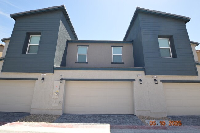 Photo - 6952 Lynbridge St Townhome