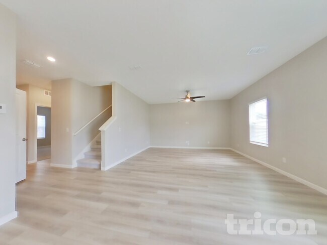 Photo - 2915 Grand Finale St