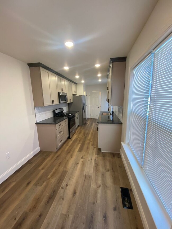 Photo - Gorgeous 3 BR 2.5 BA Townhouse in Thriving...