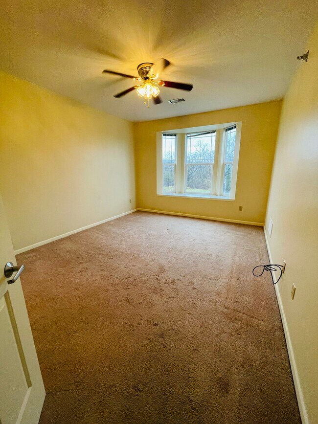 6995 S Riverwood Blvd Condo Unit B06 Condo for Rent in Franklin, WI