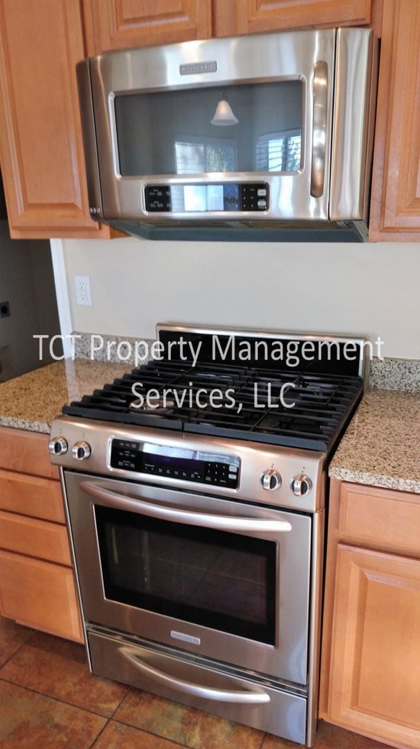 Photo - Beautiful 4 Bedroom Home in Johnson Ranch!