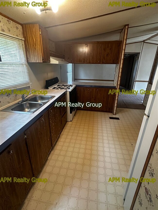 Photo - Private Country Feel Close to Downtown