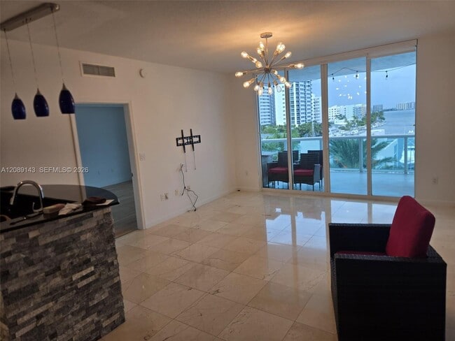 Building Photo - 7900 Harbor Island Dr Unit 601