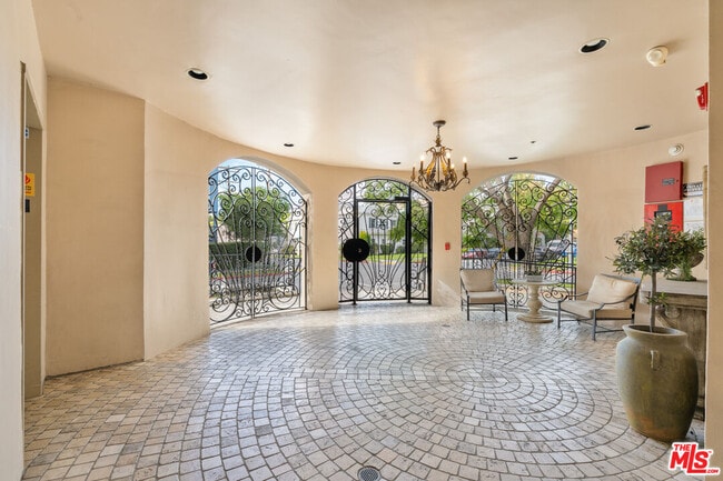 Photo - 850 Croft Ave Unit 303